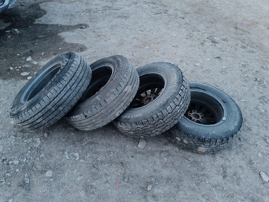 Продам шины с дисками 225/70/16