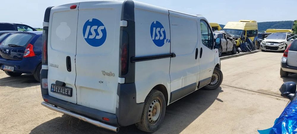 Dezmembrari Renault Trafic 1.9 dci 82 CP