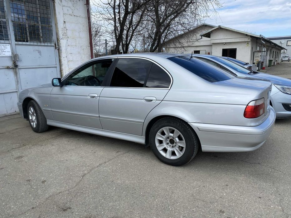 BMW E39 520i Facelift 177cp - 2002