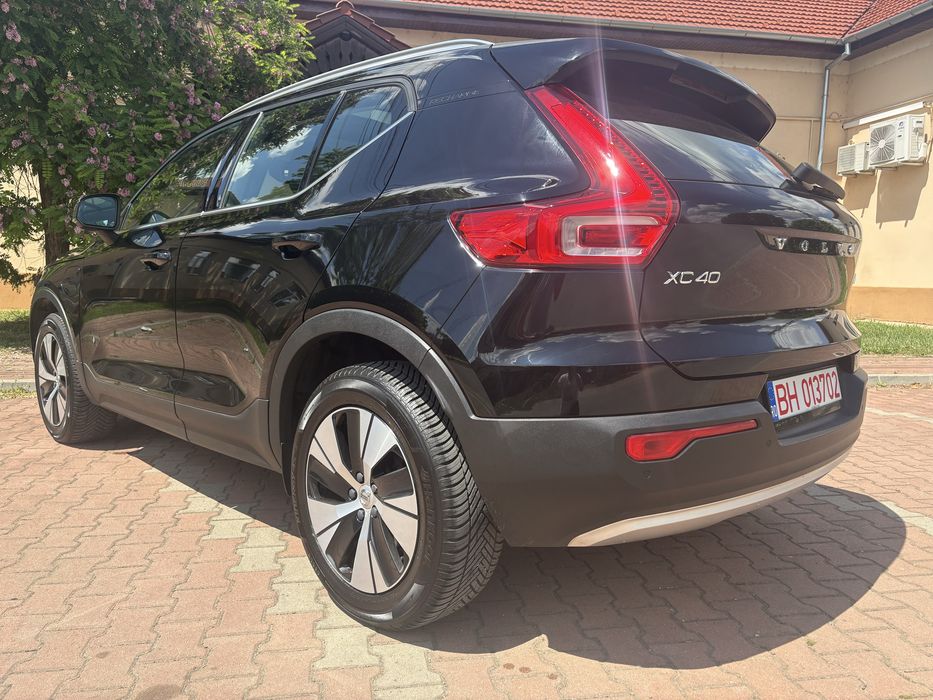 VOLVO XC40 2021 — imagine 2