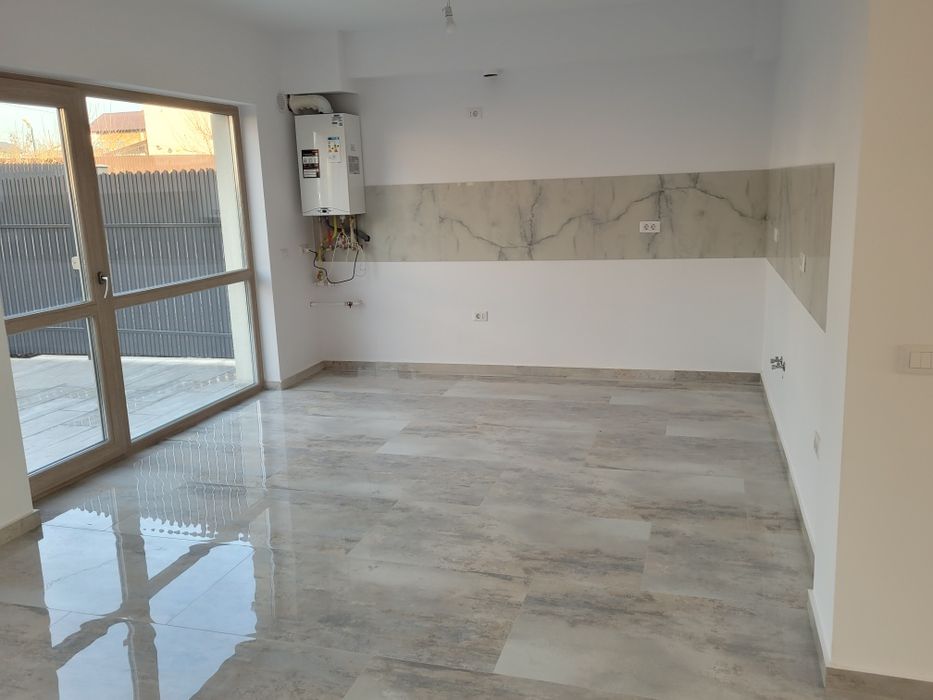 Direct dezvoltator Case