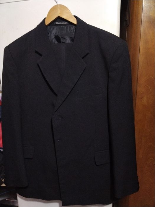 Мъжки костюм, черен, употребяван