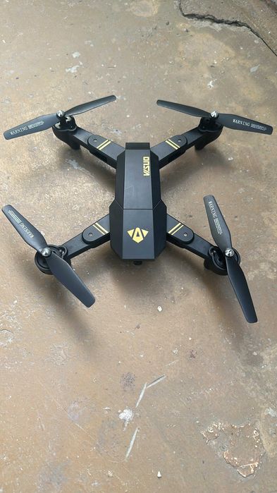 Дрон            .