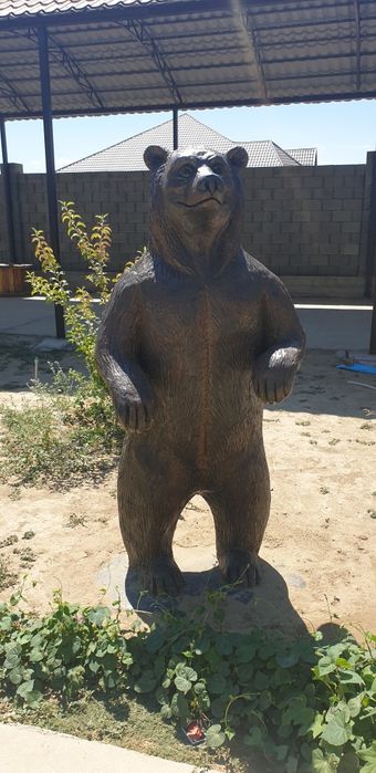 Скульптура медведя для сада