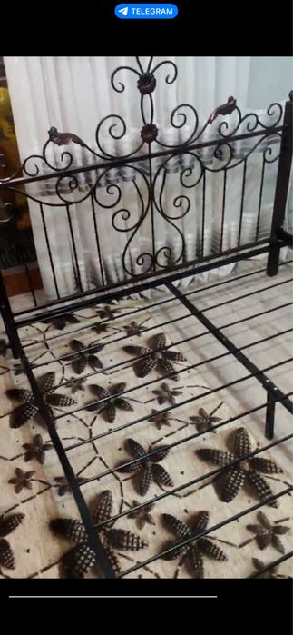 Ковонный крават с матрасом