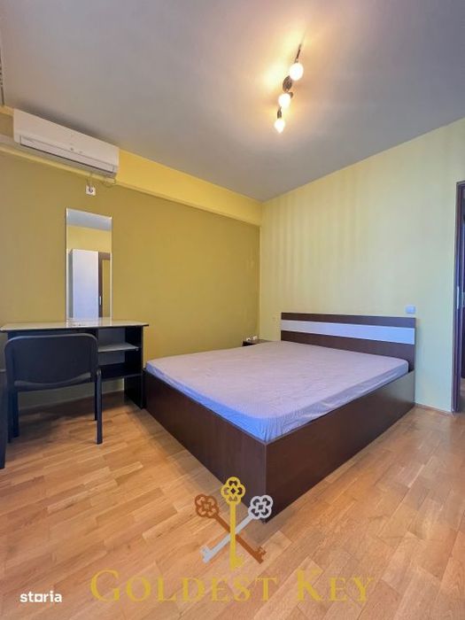 In centrul orasului! Apartament cu 4 camere si 2 terase! 80 mp utili