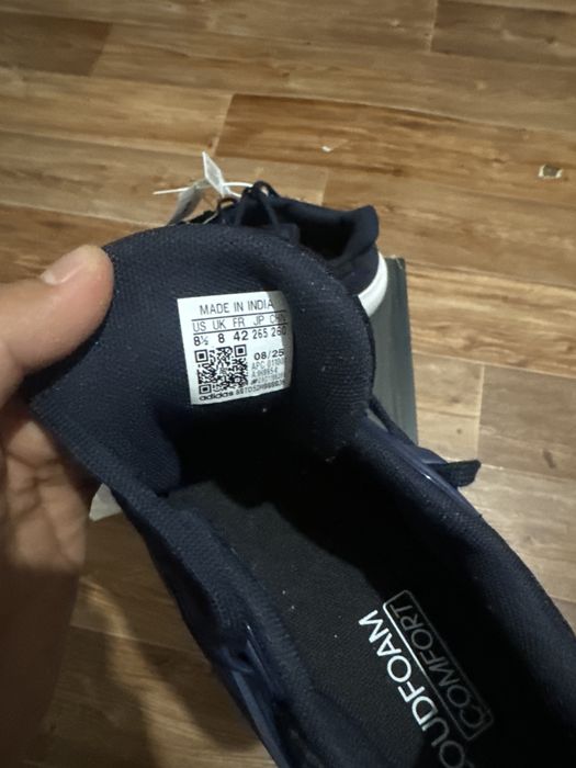 Продам кроссовки