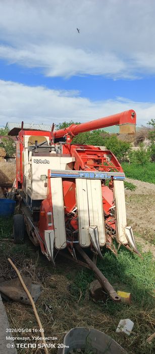 Мини комбайн кубота 351 про