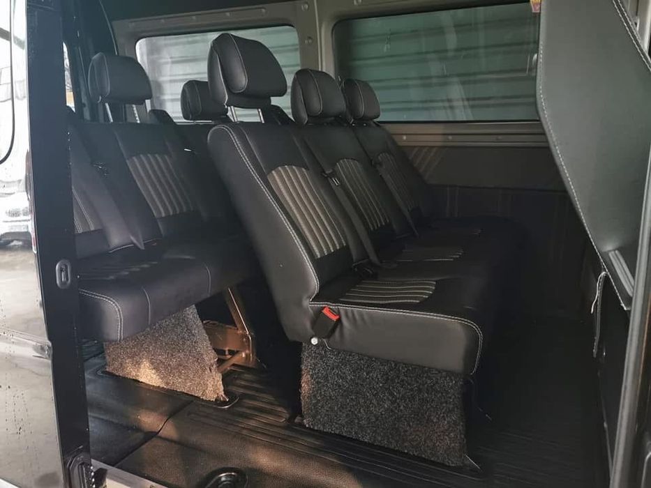 Inchiriez microbuz 8+1 locuri  VIP interior Piele/tv/webasto