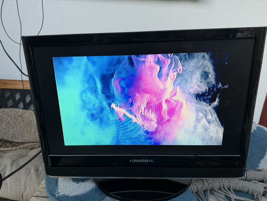 Телевизор Grundig Vision 2 22" (HDMI, VGA, SCART)