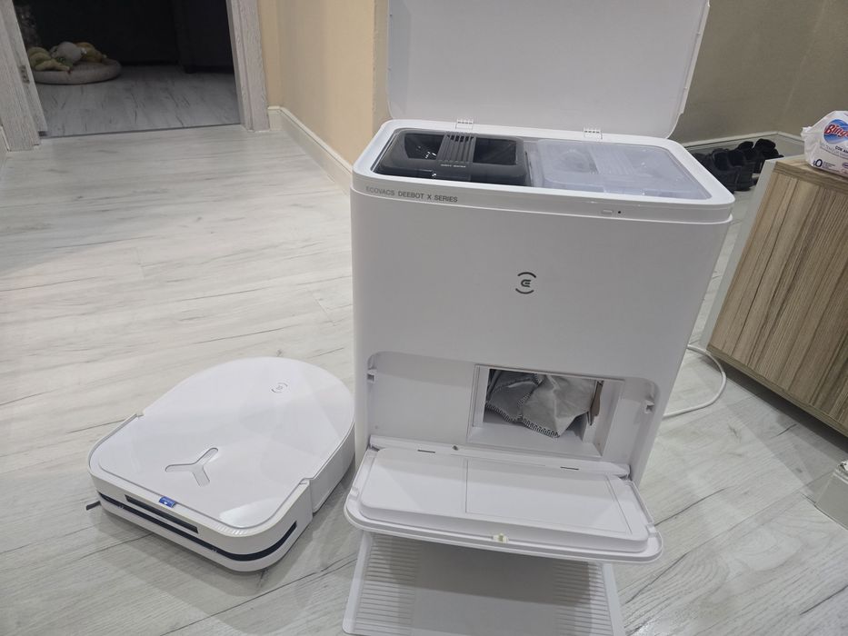 Ecovacs Deebot X5 OMNI