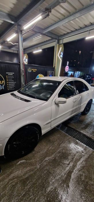 Mercedes  benz w203