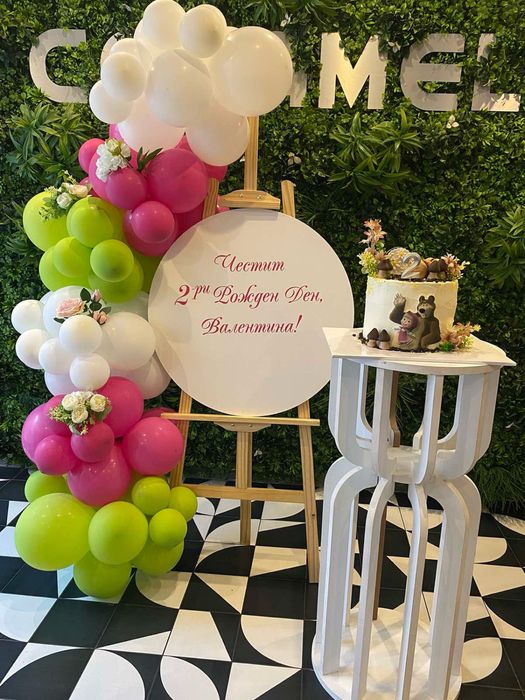 Дървен статив и пвц табела - под наем !