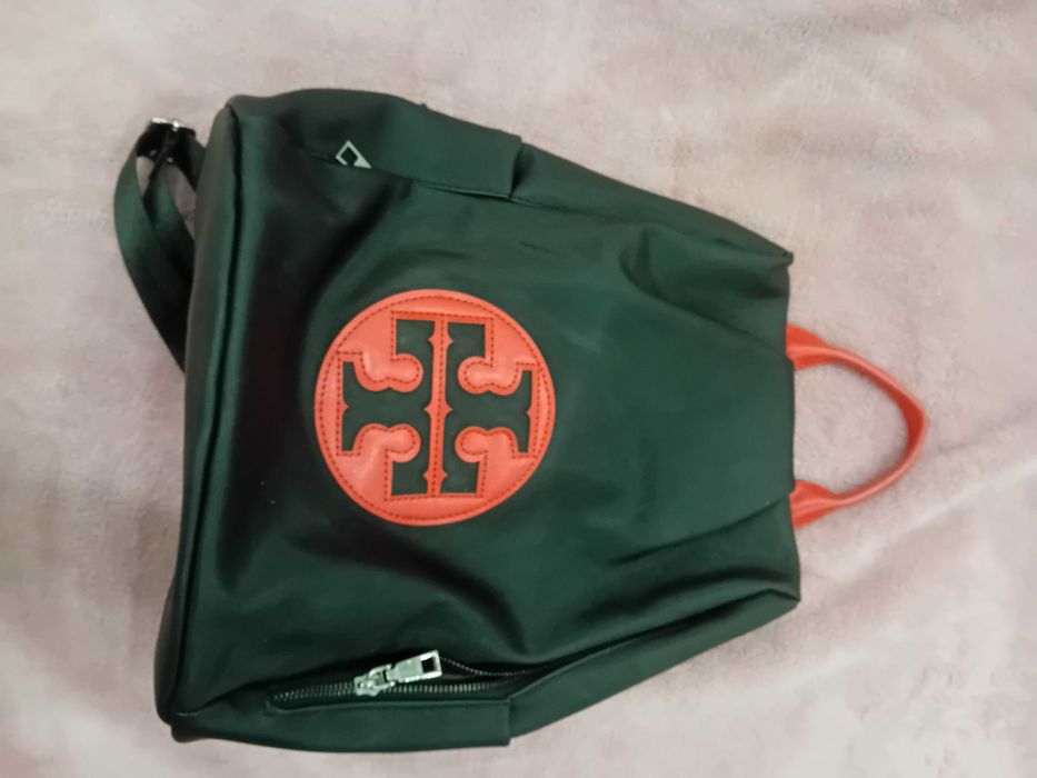 Дамски чанти и детска раничка