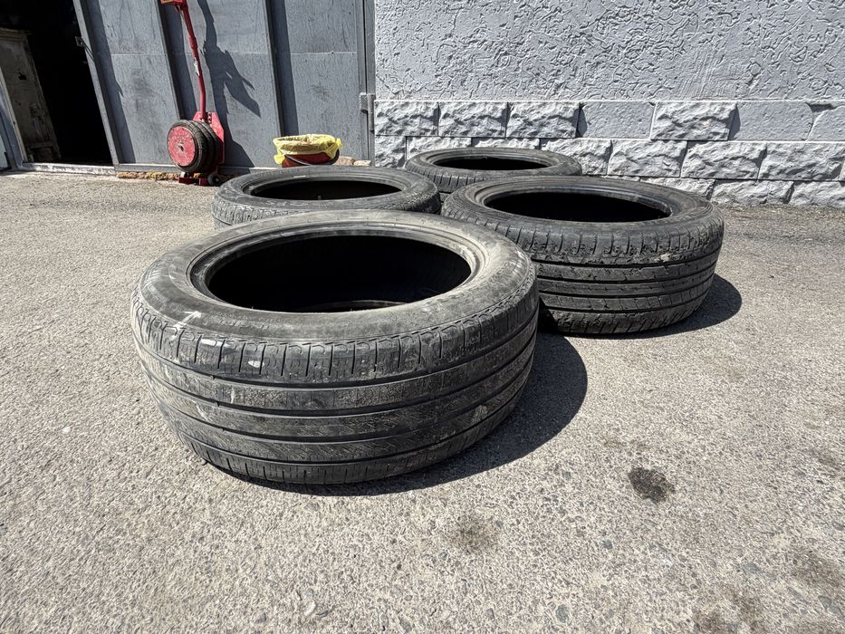 Шины для машин 216/ 55R17