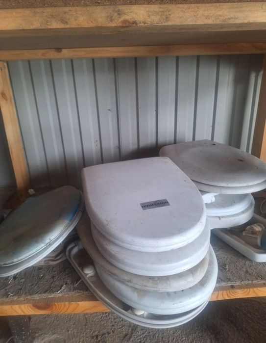 Унитаз без бочка продам и с бачком