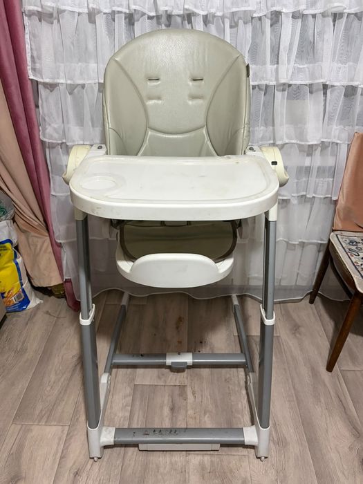 Продам детскую качалку +стол.