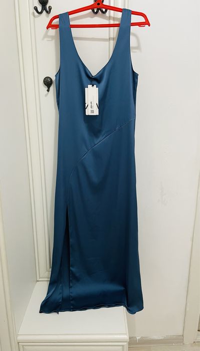 Платье от Zara новое