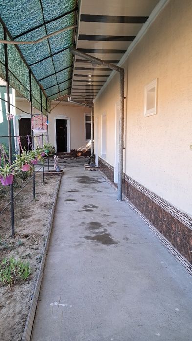 Uy va yer sotiladi toshmi postidan 5km