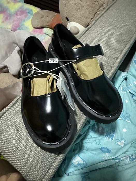 Туфли для девочки новые