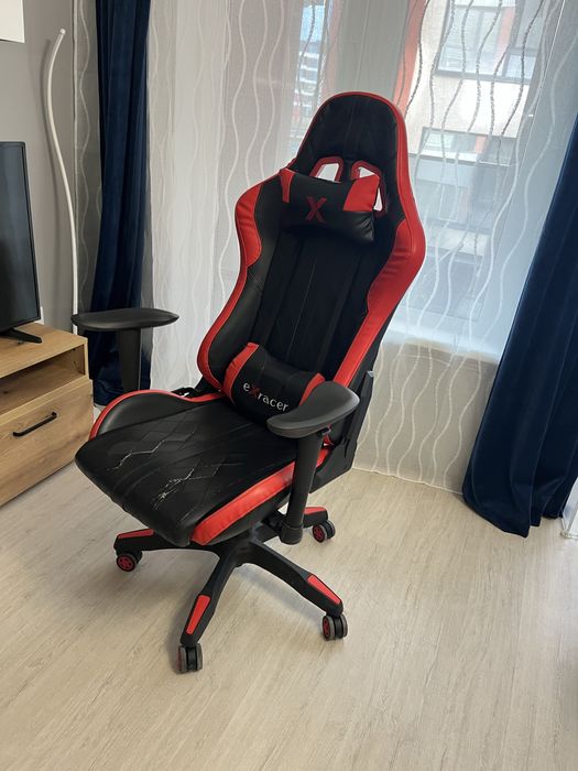 Продавам геймърски стол EXRACER