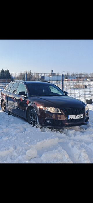 Se vinde  A4 B7 ! Este deosebită nu mai este lf ca aceasta!