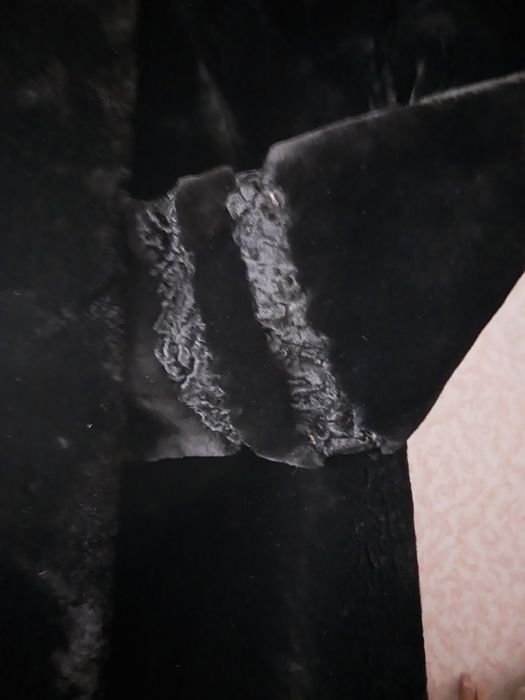 Шуба цигейка  чёрного цвета