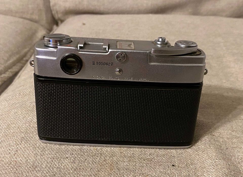 Aparat foto film Yashica M-II - model de colectie - netestat anii 60