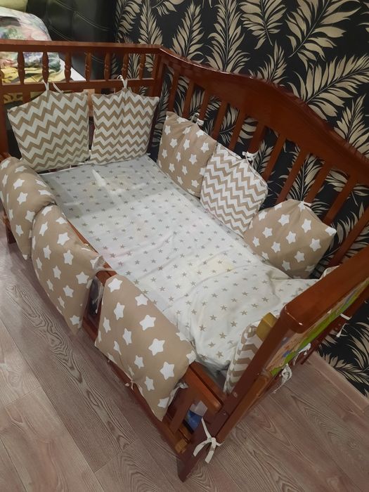 Продам детскую кроватку