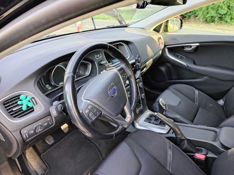 VOLVO V40 2014 — imagine 4