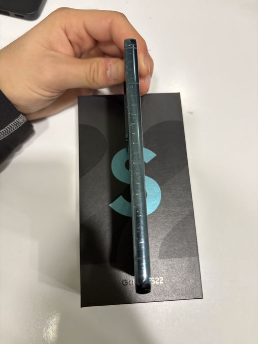 Samsung S22/256gb/olive green