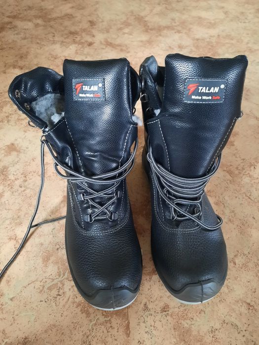 Ботинки рабочие. Зима. Размер  39.