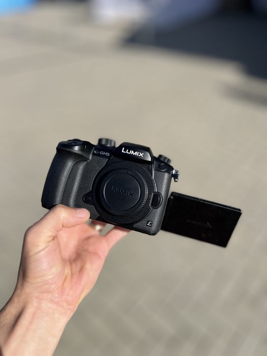 Panasonic Lumix GH5