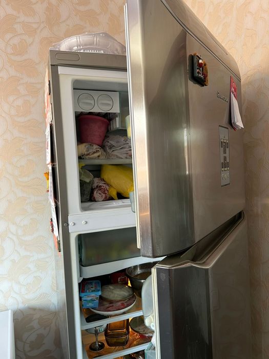 Холодильник Аристон