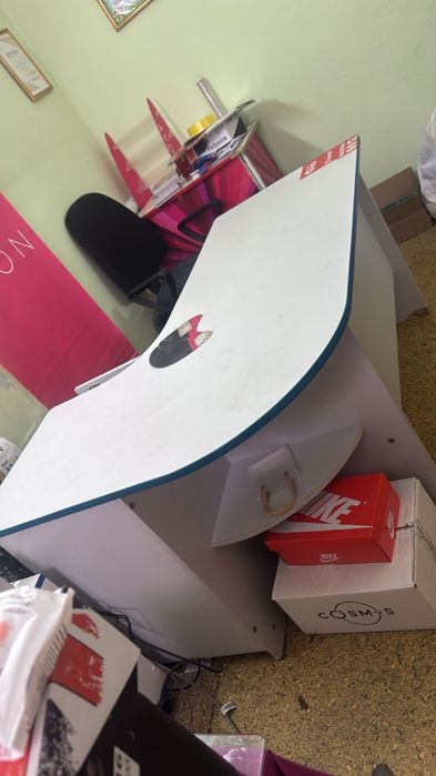 Продам компьютерный стол