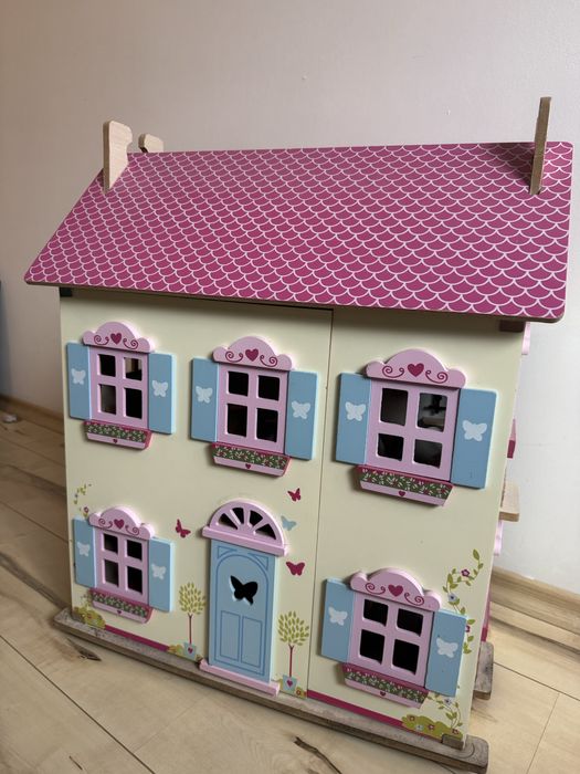 Детска куклена къща