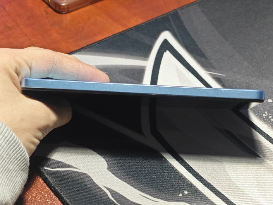 Poco x5 pro с чехлом картхолдером