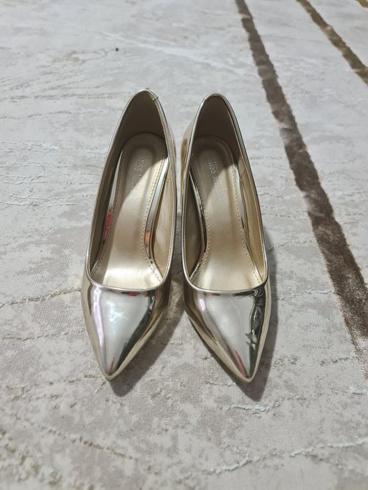 Туфли на каблуках. 38 размер