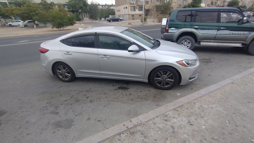 Hyundai elantra 2018