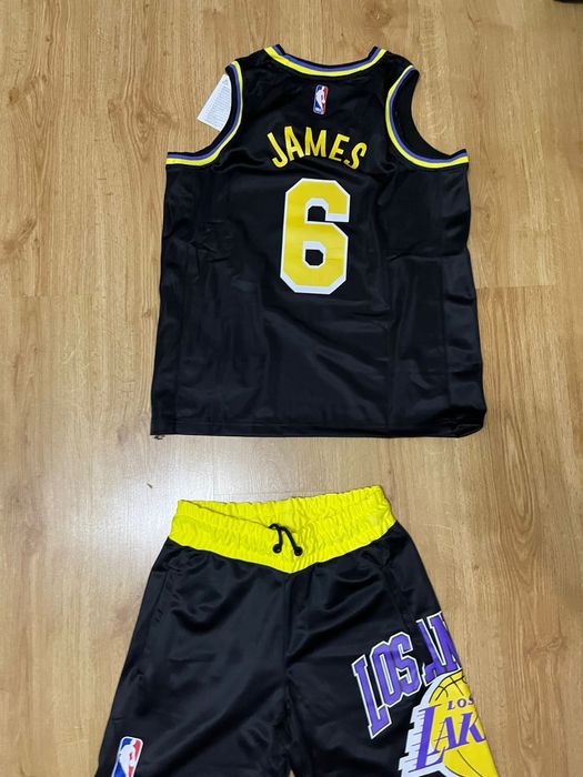 Maieuri+pantaloni-baschet NBA