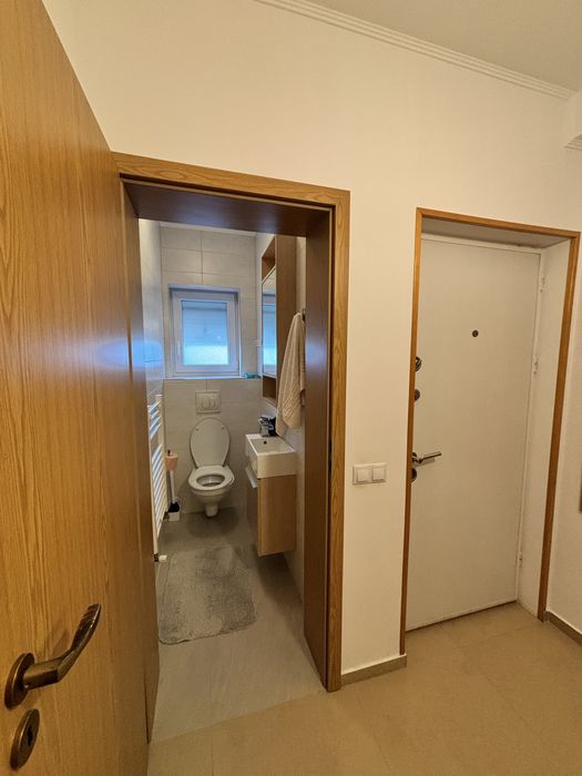 Apartament la vilă, cu 2 camere, curte și loc de parcare