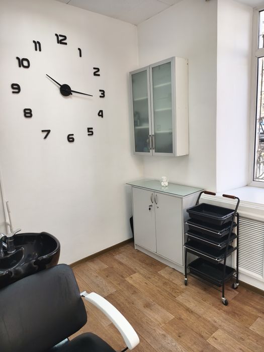 Студия красоты сдает в аренду кабинет парикмахера