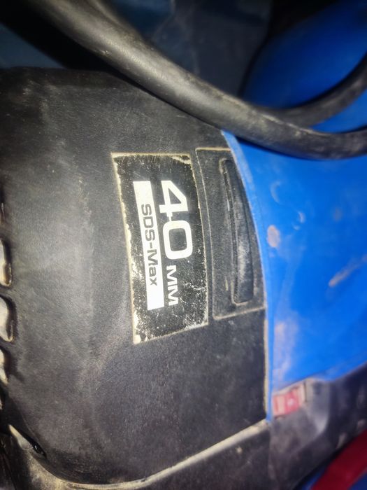 Перфоратор Зубр. SDS MAX