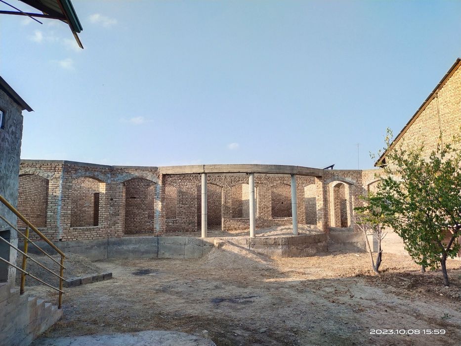 Ховли сотилади,Наманган Чуст шахар Богишамол больница ёнида