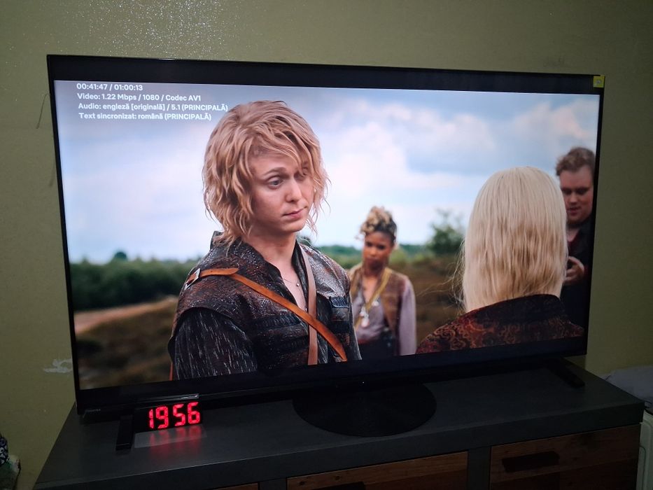 Vând tv start Toshiba 165 cm