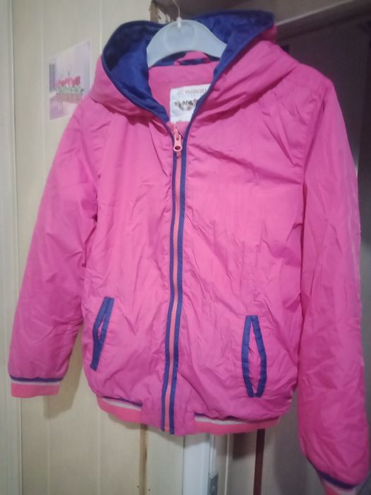 Продам куртки и  кигуруми для девочки от 2 - 8 лет