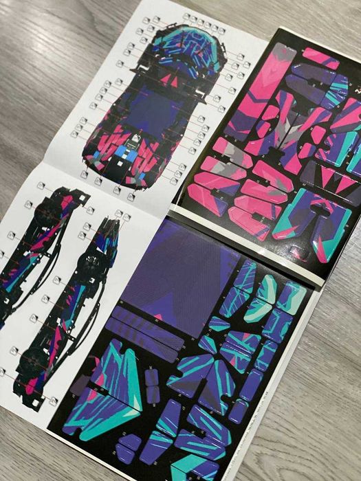 яркий, роскошный  автомобиль, лего СYBERPUNK LAM.