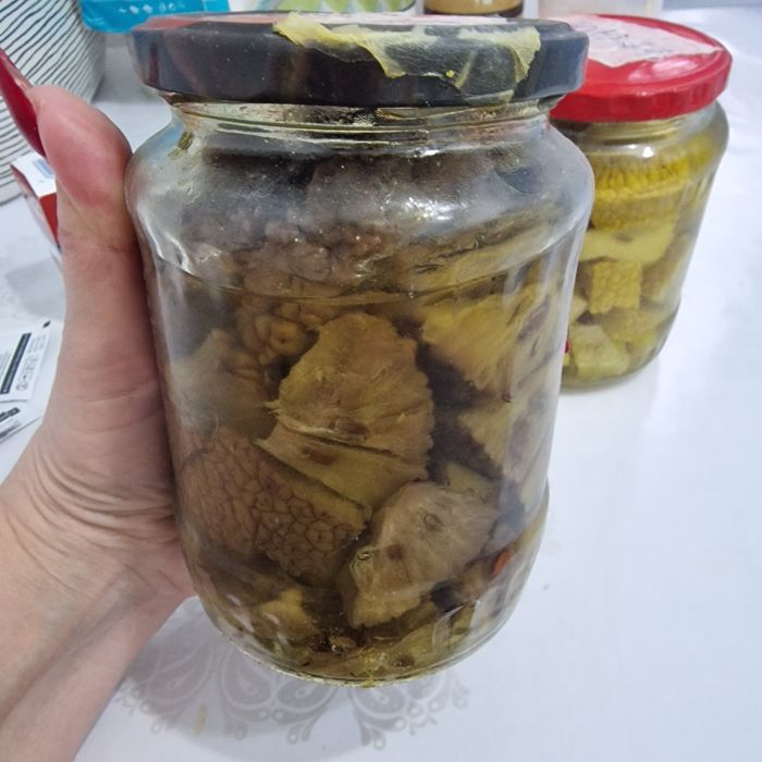 Адамо яблоко или маклюра