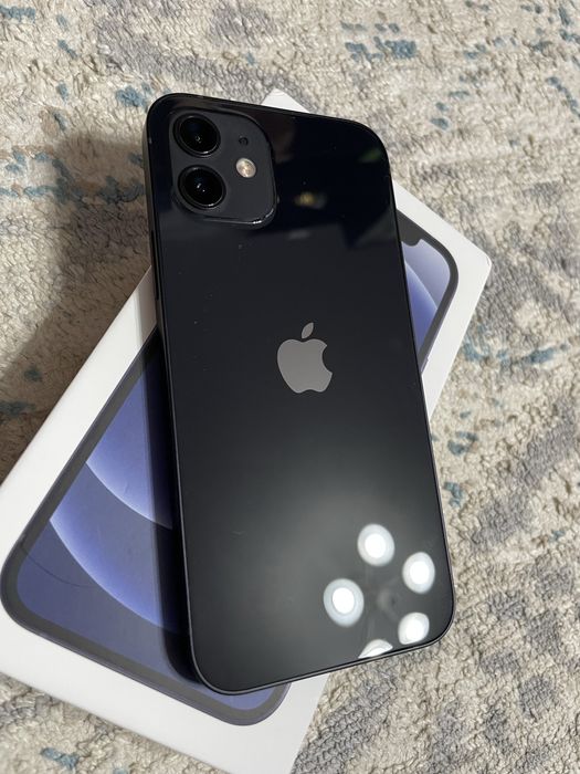 Продам айфон 12 в отличном состоянии