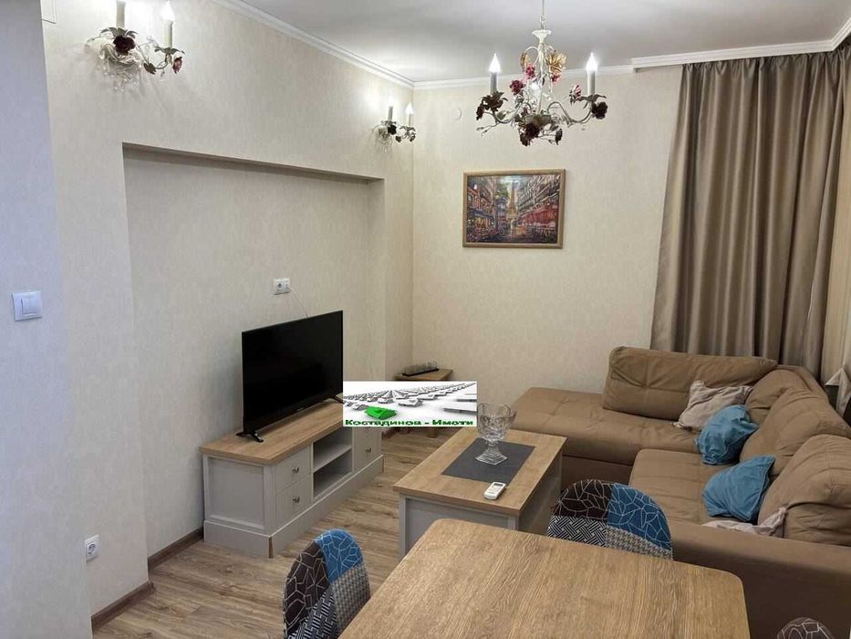 Дава се под наем Двустаен апартамент в Пловдив, Център - 60 кв.м за 497.25 € - Снимка #1